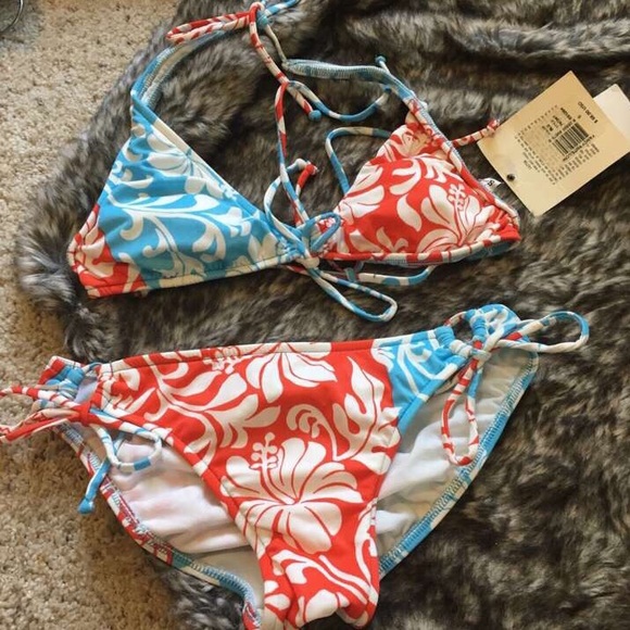 hawaiian print bikini